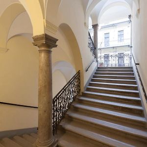 Andrassy Garden Apt in Center